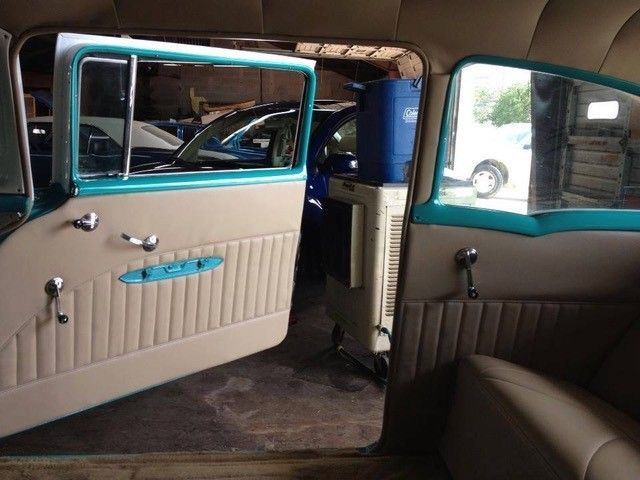 Door panels finished in turquoise and white