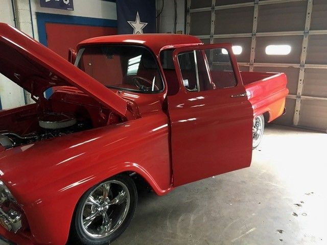 Pickup in the bay, doors open