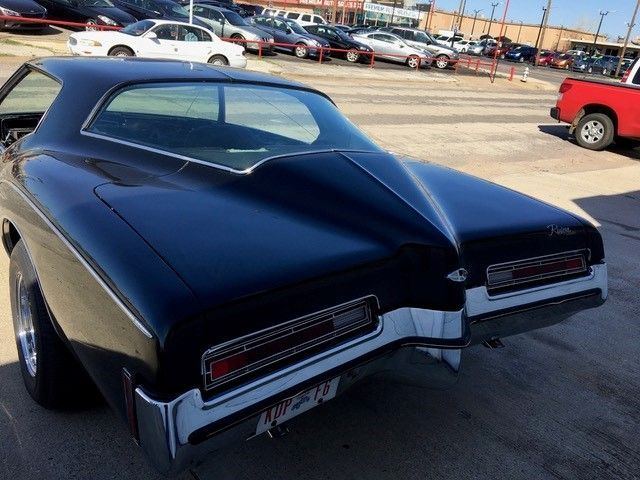 Two-tone hardtop, rear three-quarter